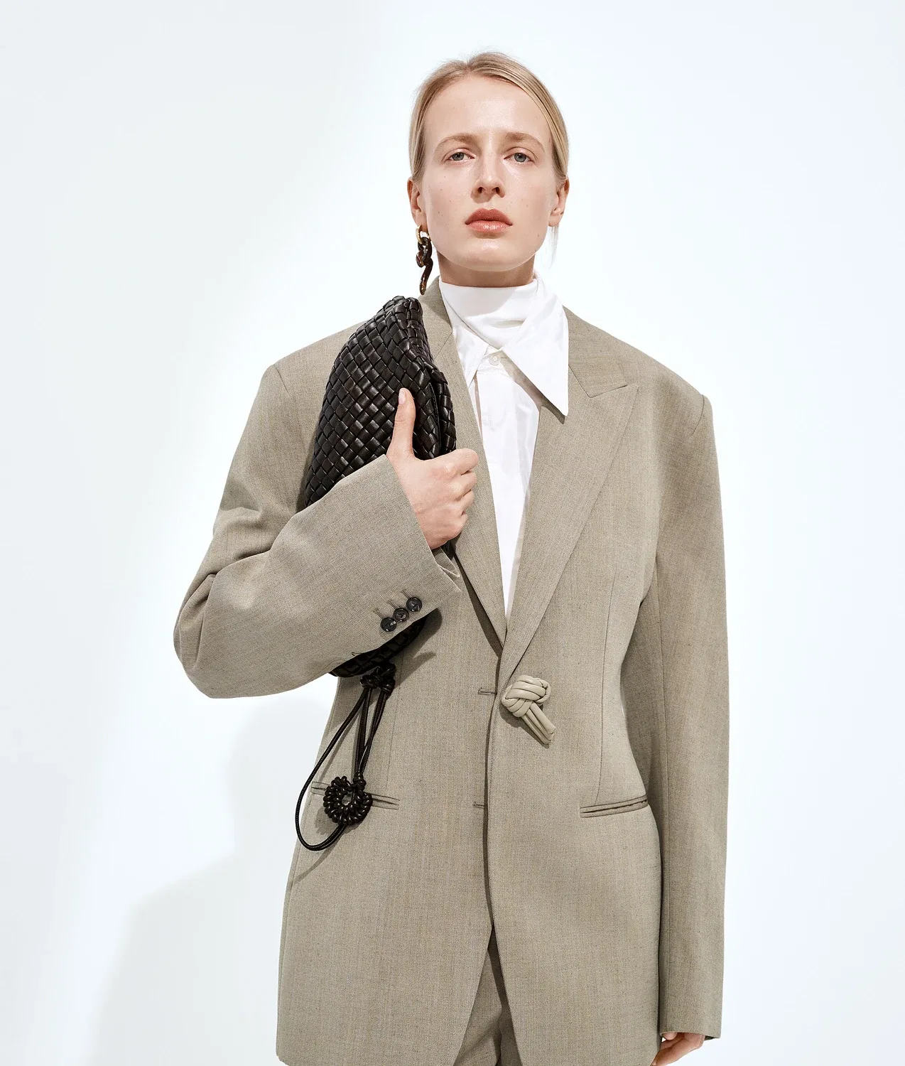 Маленький клатч Онда BOTTEGA VENETA, коричневый — фото 2