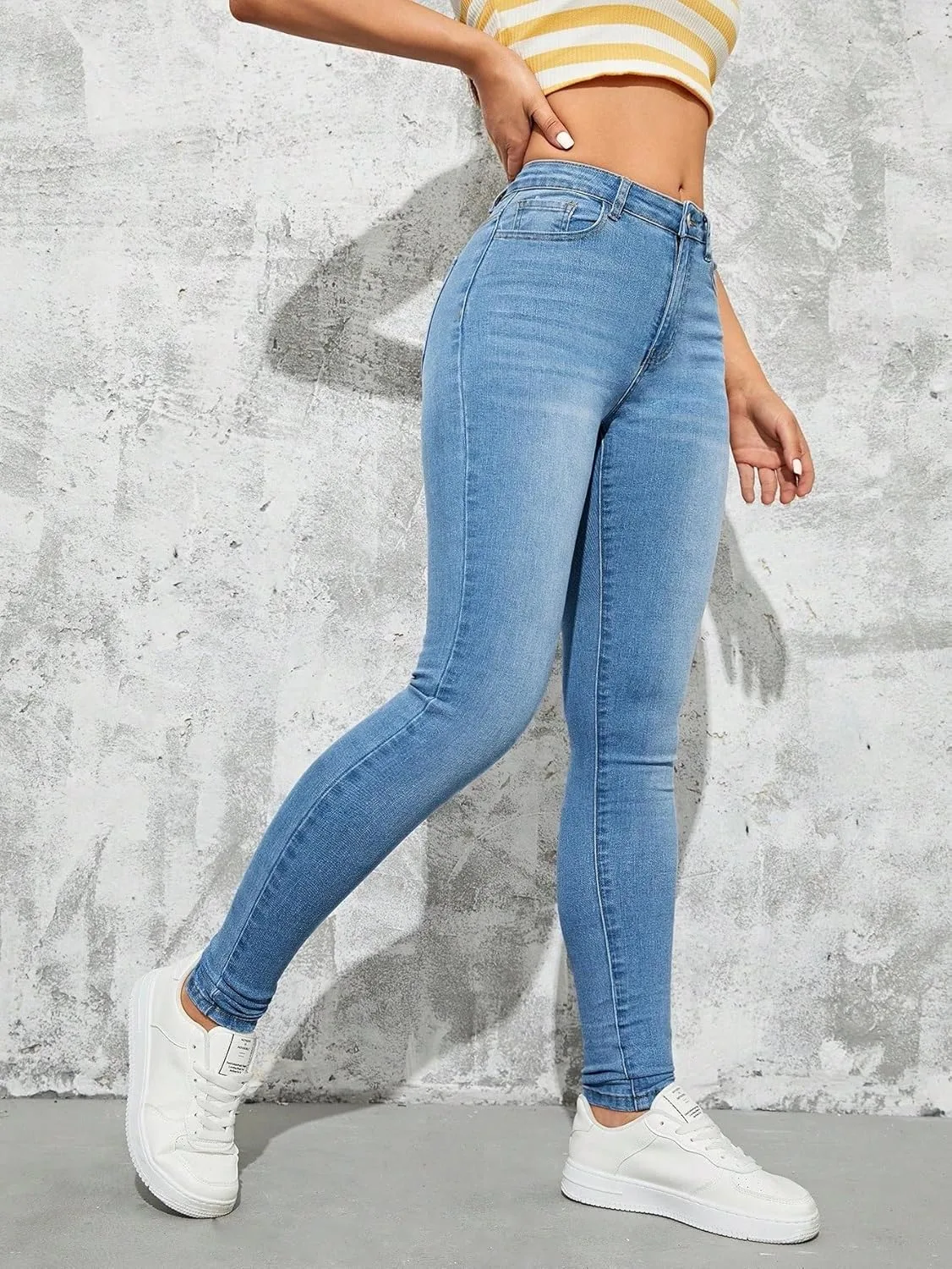 Женские классические джинсы с наклонными карманами Generic, Medium Wash — фото 3