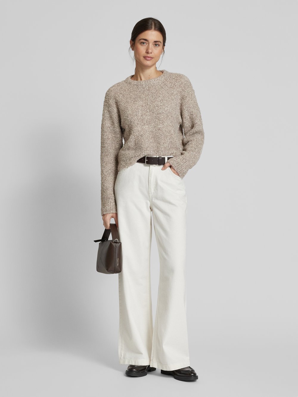 

Вязаный свитер с круглым вырезом модель 'RUCULA' Mango, темно-коричневый