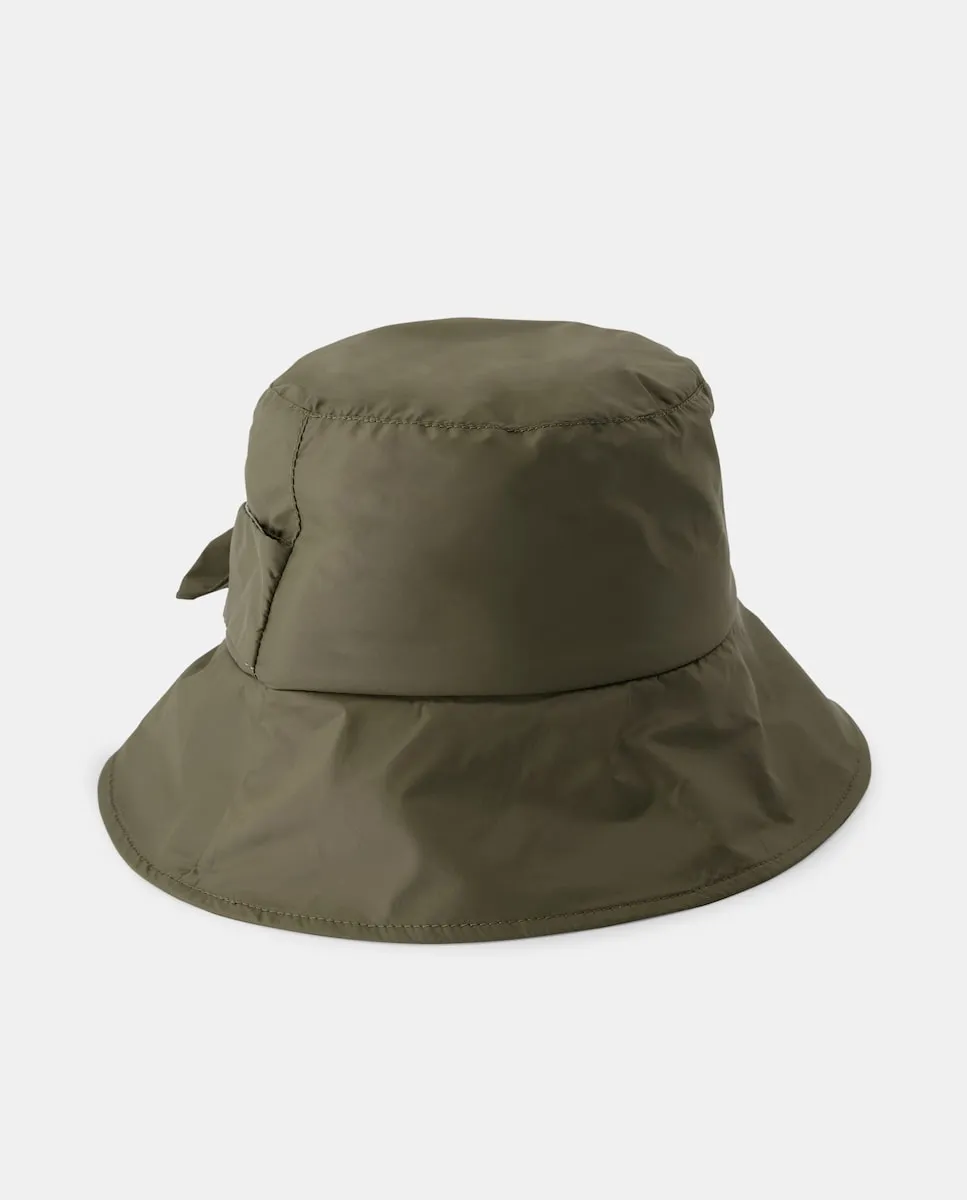 

Панама с двуцветным узлом Latouche