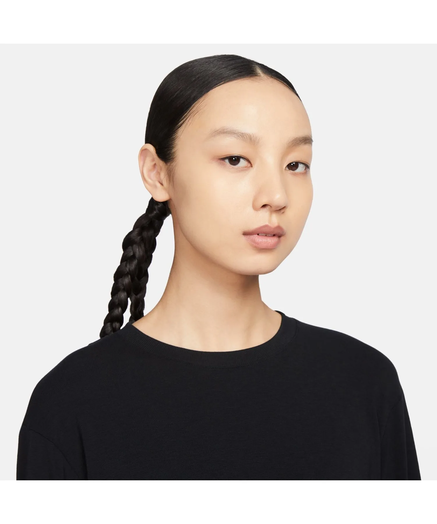 Женская футболка NIKE One DF Relaxed с длинным рукавом чёрная — фото 4
