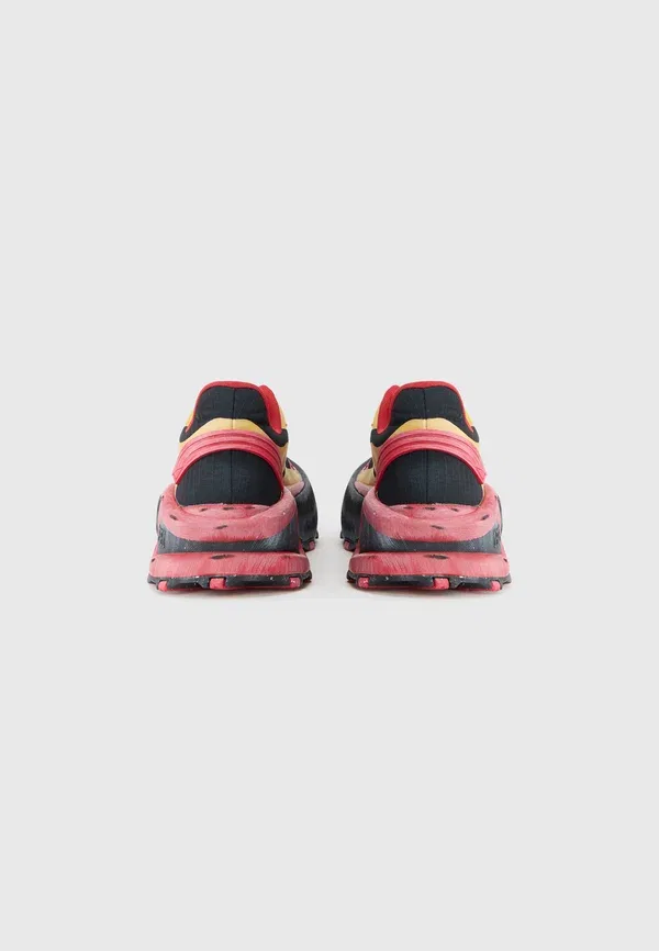 Кроссовки Diesel D cage trainers, черный/золотистый/китайский красный — фото 3