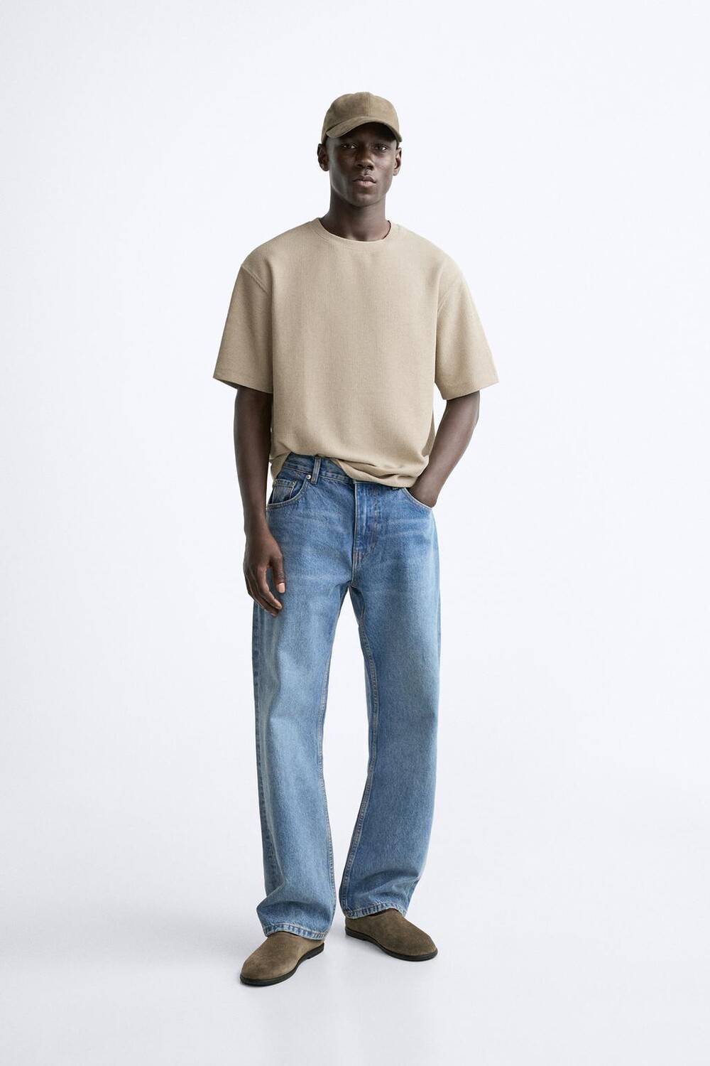 

Футболка с текстурой ZARA, кэмел
