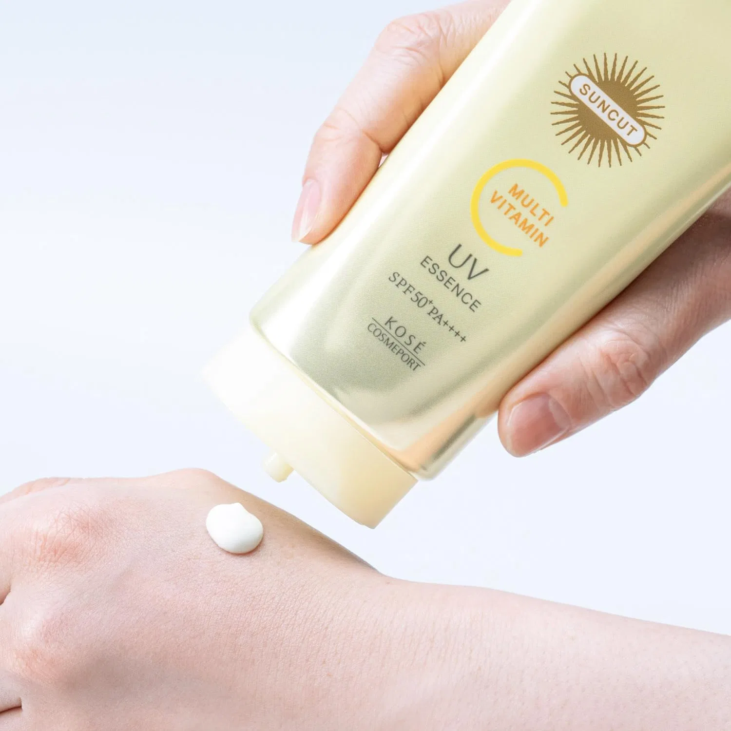 Солнцезащитный крем Suncut Multi Vitamin UV Essence SPF50+ PA++++ 80 г, белый — фото 3
