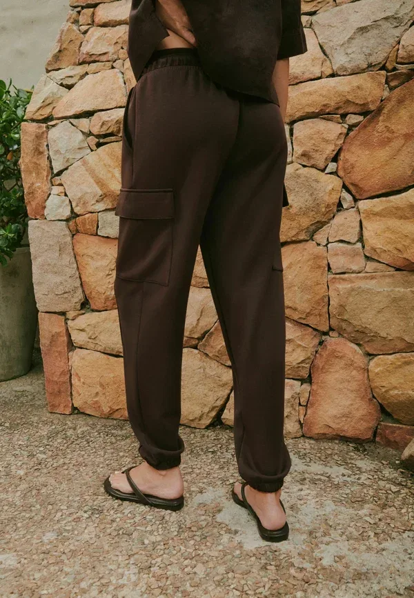 Штаны спортивные Next, Regular fit n. premium cargo pocket cuffed joggers, шоколадно-коричневый — фото 4