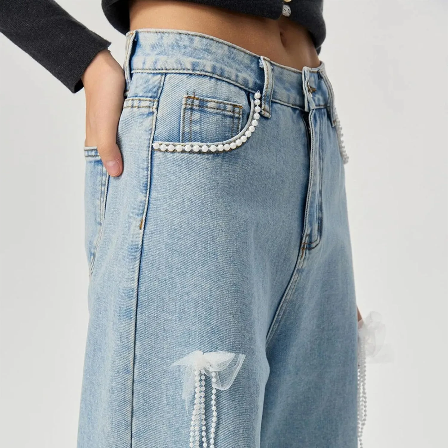 Женские джинсы Bow Wide Leg с высокой посадкой, светлая стирка, с бисерными цепочками — фото 4