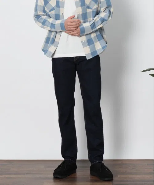 Джинсы Levi's "CLASSIC" 511 из эластичного денима, растягивающегося в двух направлениях.