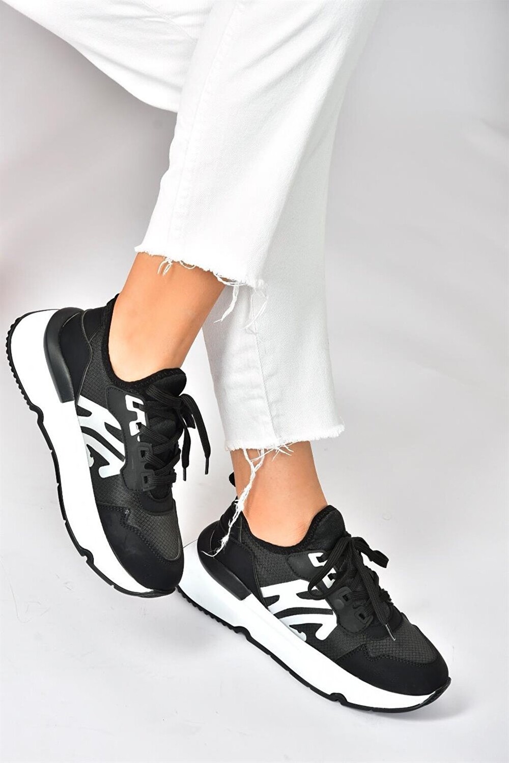 

P973516904 Черные женские кроссовки Fox Shoes, Черный, P973516904 Черные женские кроссовки Fox Shoes