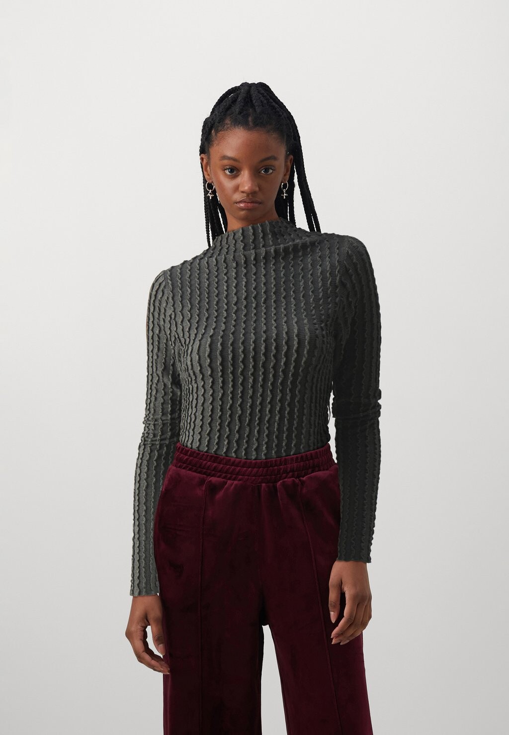 

Вязаный свитер ONLHELLE MOCK NECK ONLY, цвет dark grey melange
