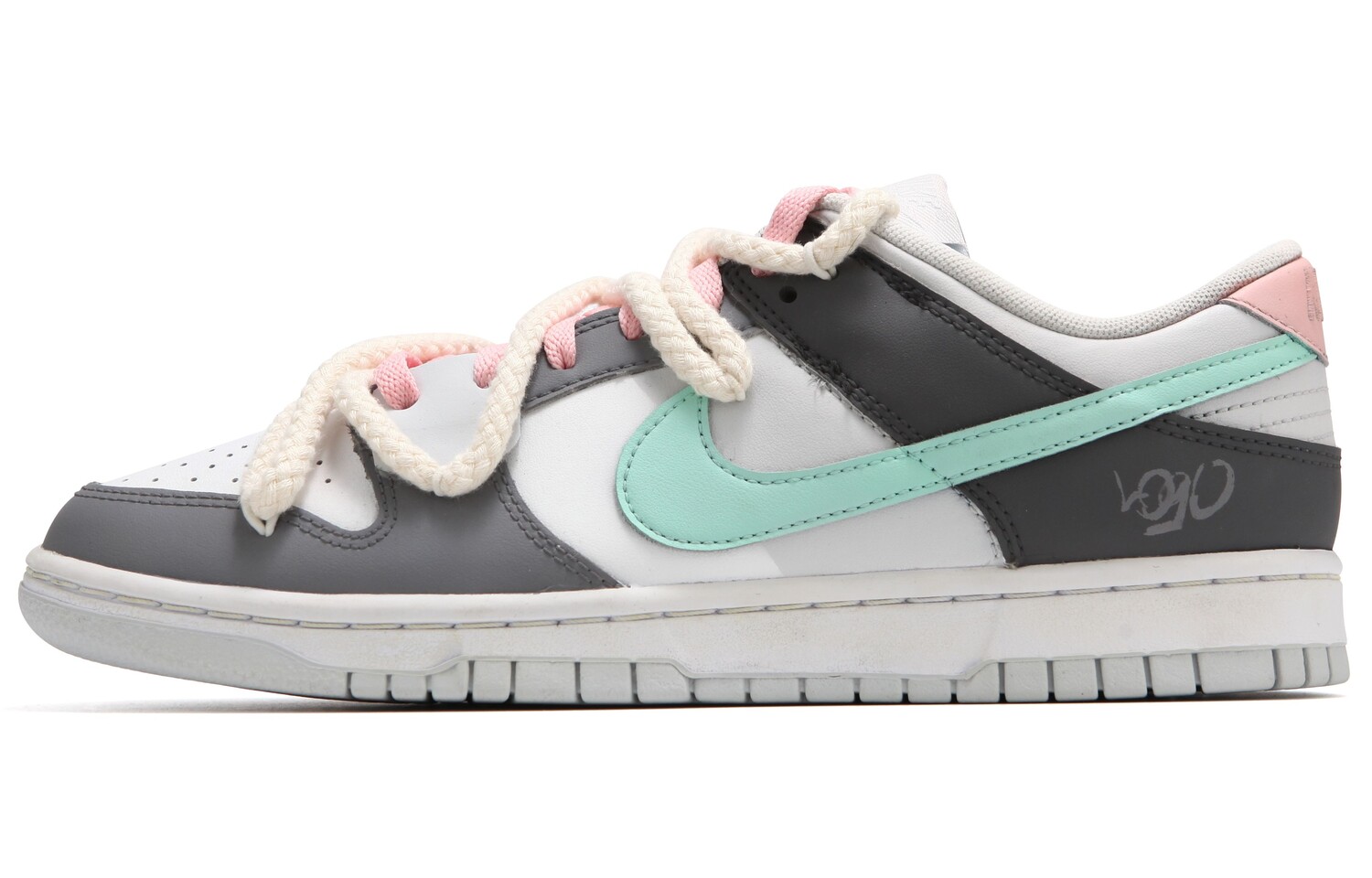 

Кроссовки Nike Dunk Skateboarding Shoes Women's Low-top Gray/Pink, светло-серый