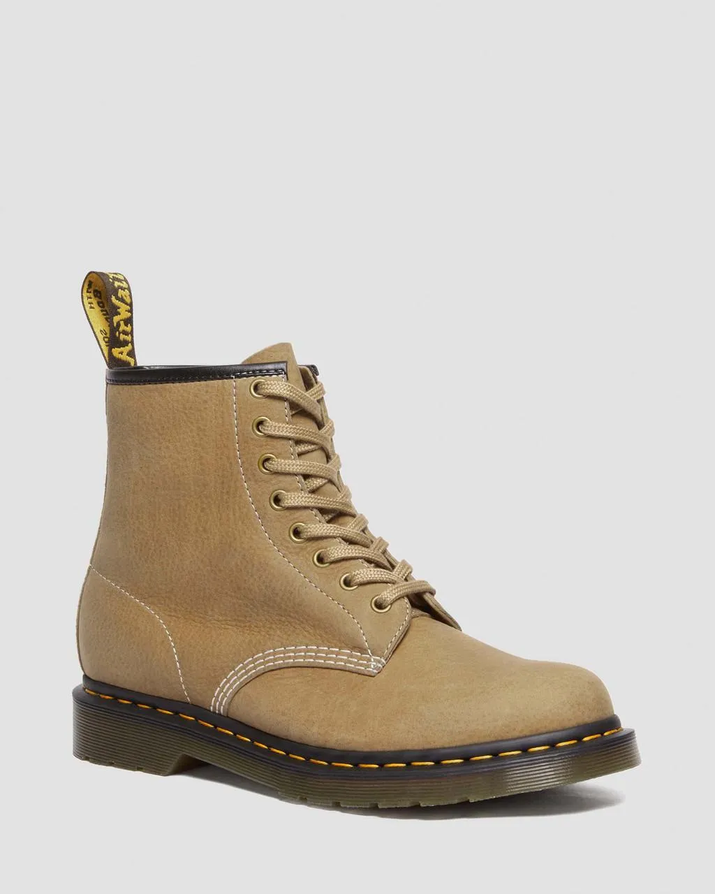 

Dr. Martens 1460 Кожаные ботинки из нубука на шнуровке, цвет Savannah Tan — Tumbled Nubuck