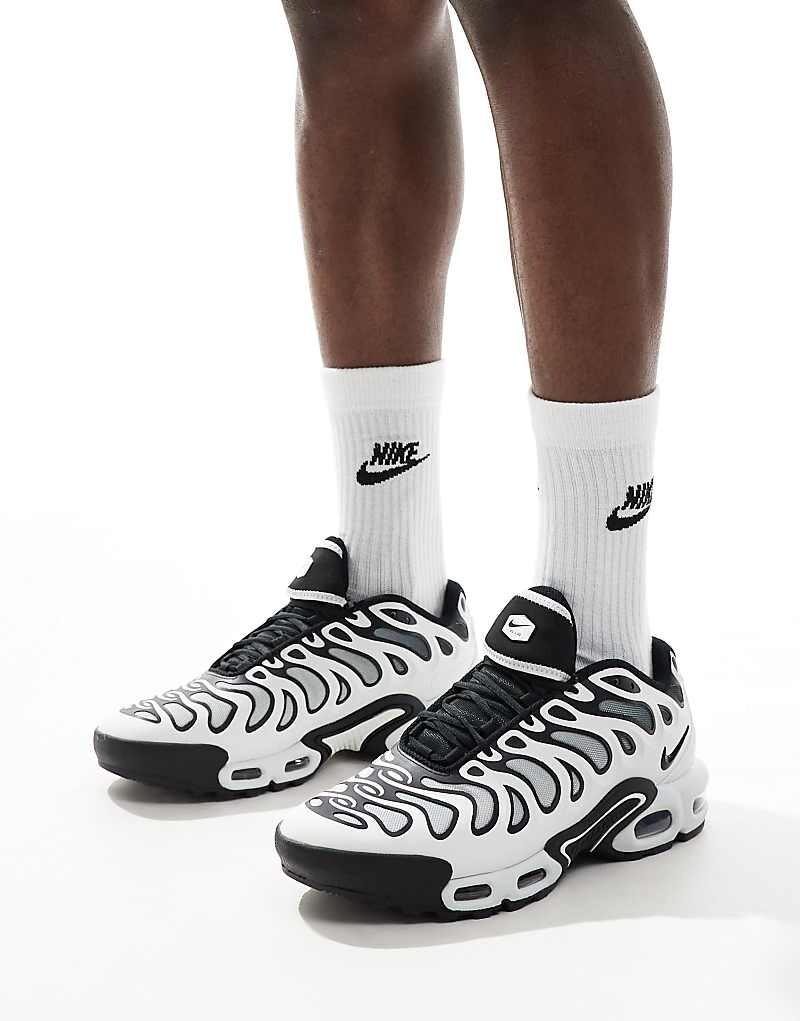 

Бело-серебристые кроссовки Nike Air Max Plus Drift