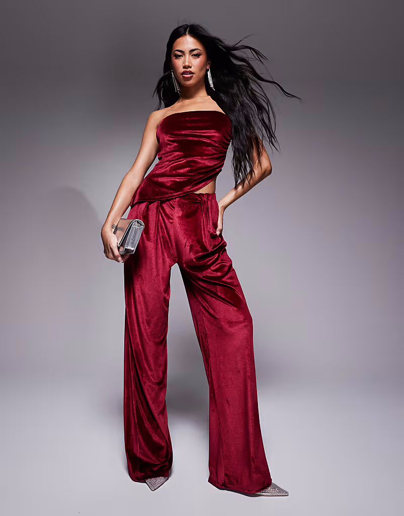 

Широкие бархатные брюки со складками от ASOS DESIGN бордового цвета
