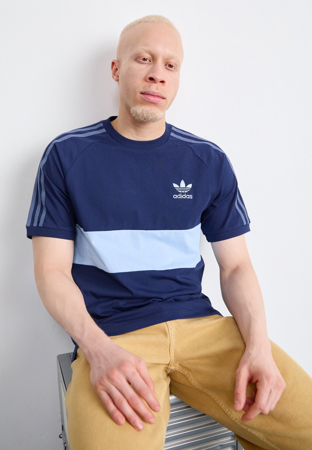 

Футболка с принтом PANEL TEE adidas Originals, темно-синий