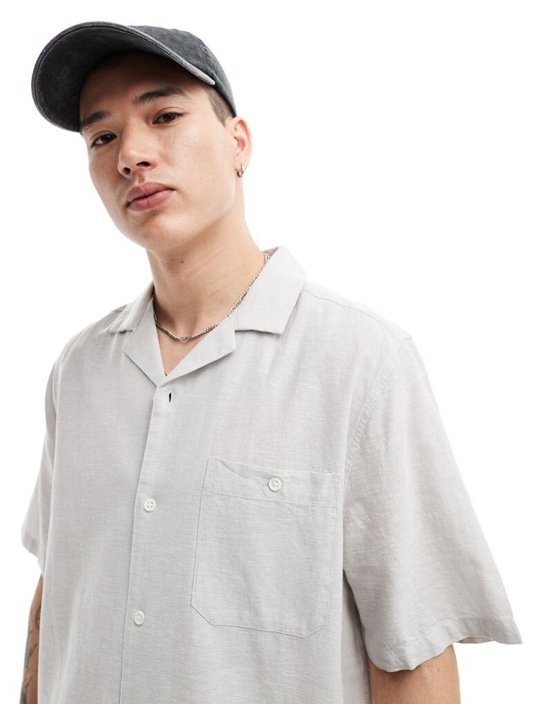 

Светло-серая свободная рубашка из смесового льна с воротником-стойкой ASOS DESIGN