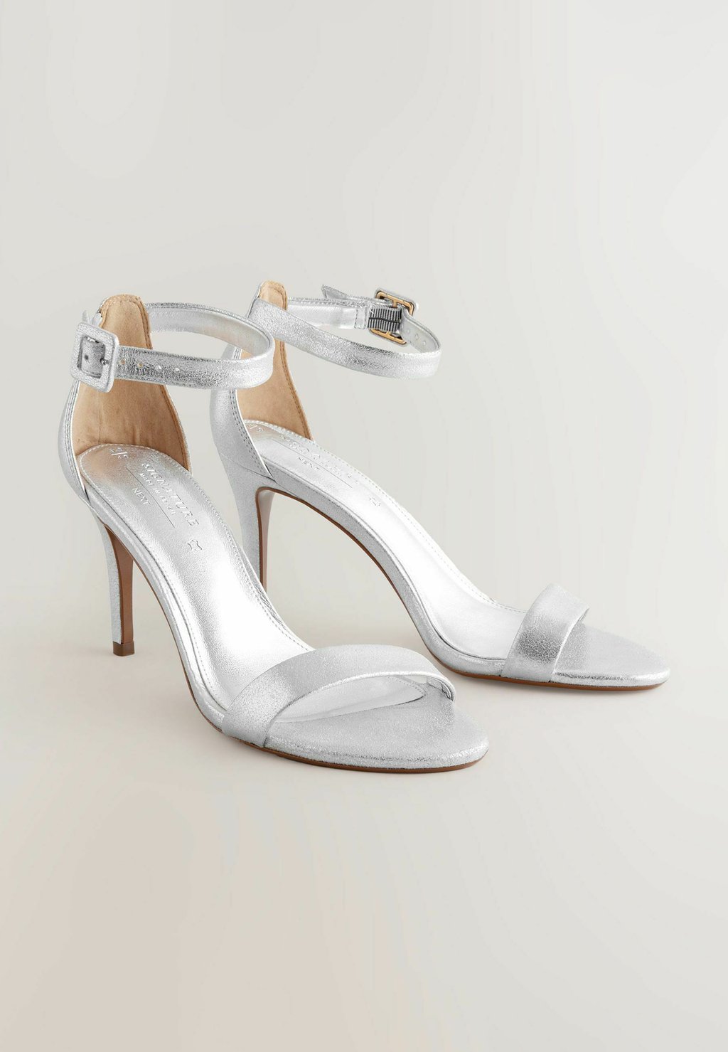 Сандалии REGULAR FIT-SIGNATURE ROUND TOE BUCKLE DETAIL MID SIMPLE Next, серебряный — фото 2