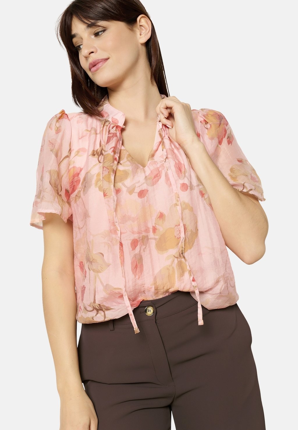 

Блуза FLORAL TIE NECK FLUID LolaLiza, светло-розовый