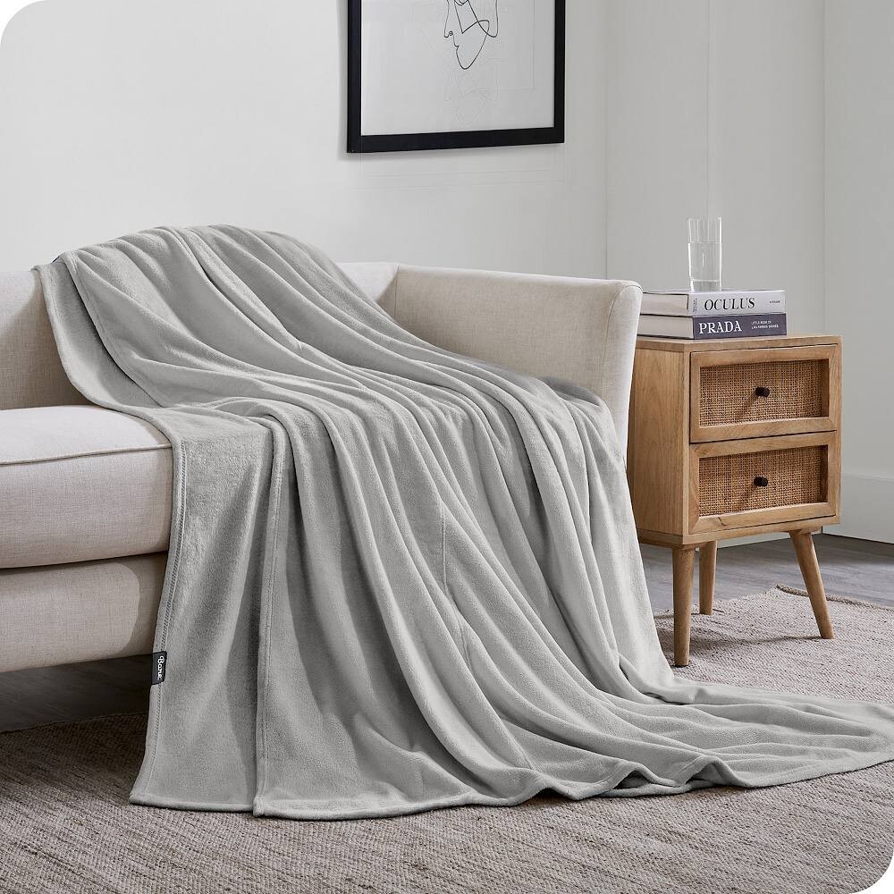 

Гигантское одеяло из микроплюша Bare Home, серый