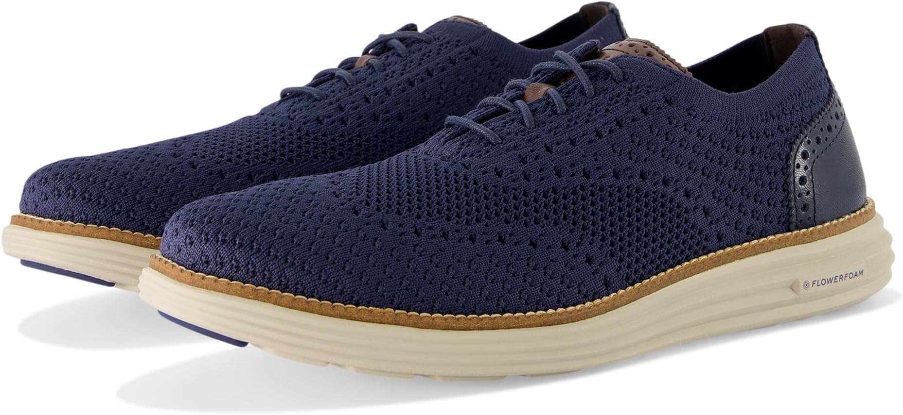 

Оксфорды Cole Haan Original Grand Remastered Stitchlite Oxford, цвет Marine Blue/Dark Chocolate/Silver Lining