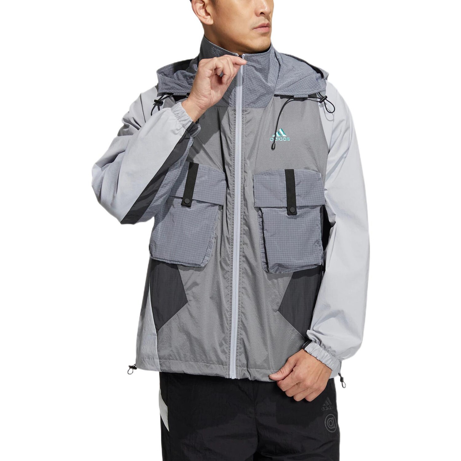 Куртка мужская светло-серебристая Adidas, цвет Light Silver — фото 2