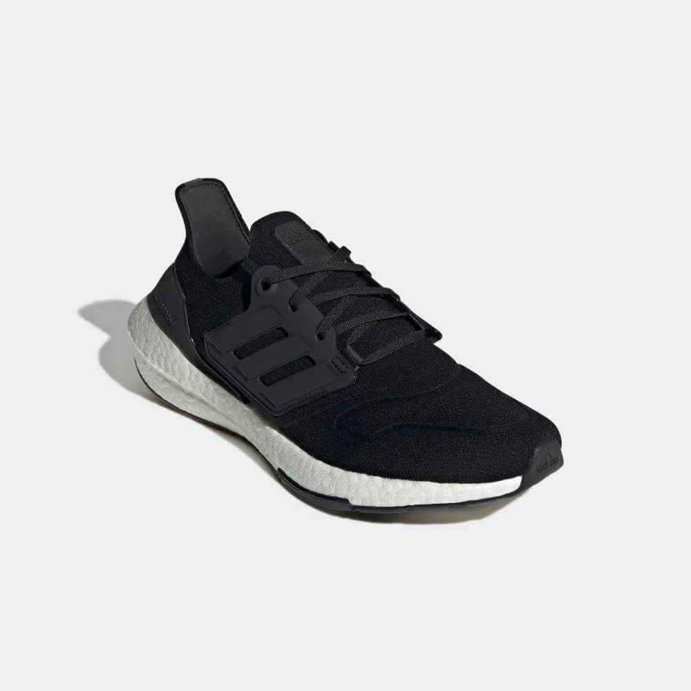 Мужские беговые кроссовки Adidas Ultraboost 22, черно-белый — фото 2