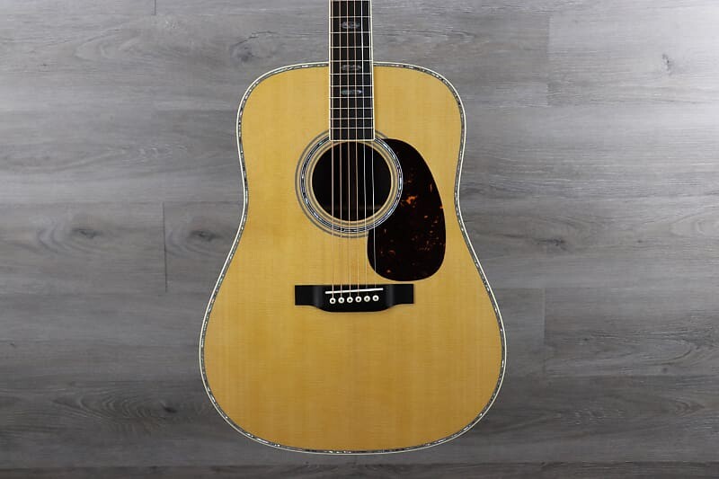 

Акустическая гитара Martin Standard Series D-41 W/ Hard Case