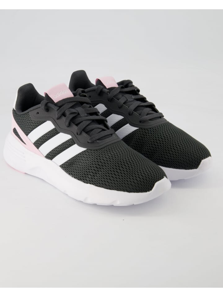 

Кроссовки на шнуровке adidas, черный