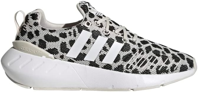 

Кроссовки adidas Boys' Swift Run 22 для мальчиков, белый/черный
