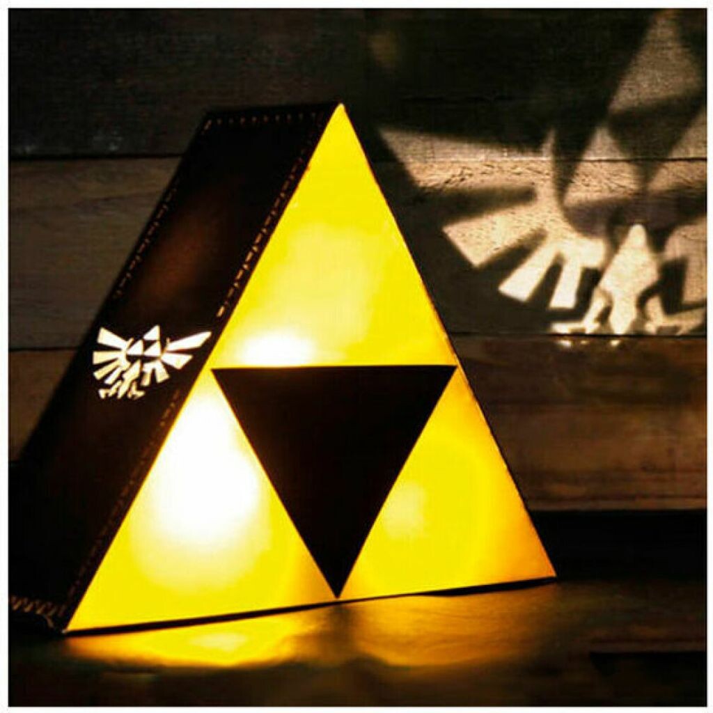 

Paladone Products Legend of Zelda Лампа Triforce 20 см, черный