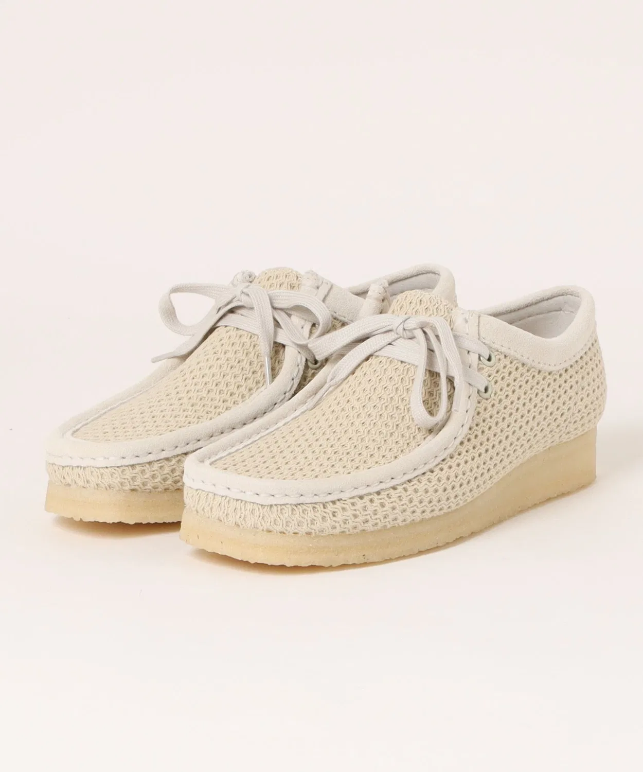Кроссовки Wallabee бренда CLARKS из хлопковой сетки белые