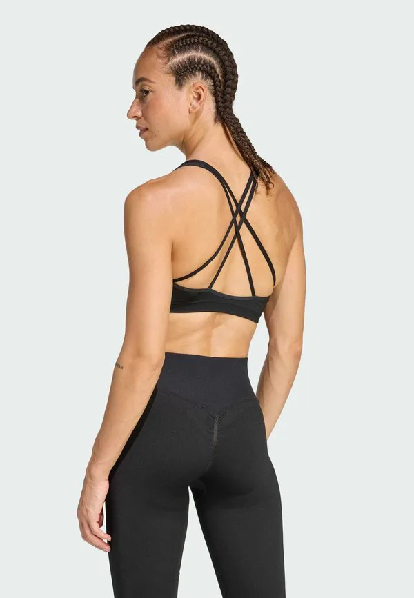 Мы используем спортивный бюстгальтер с легкой поддержкой. Adidas Performance, Black — фото 2