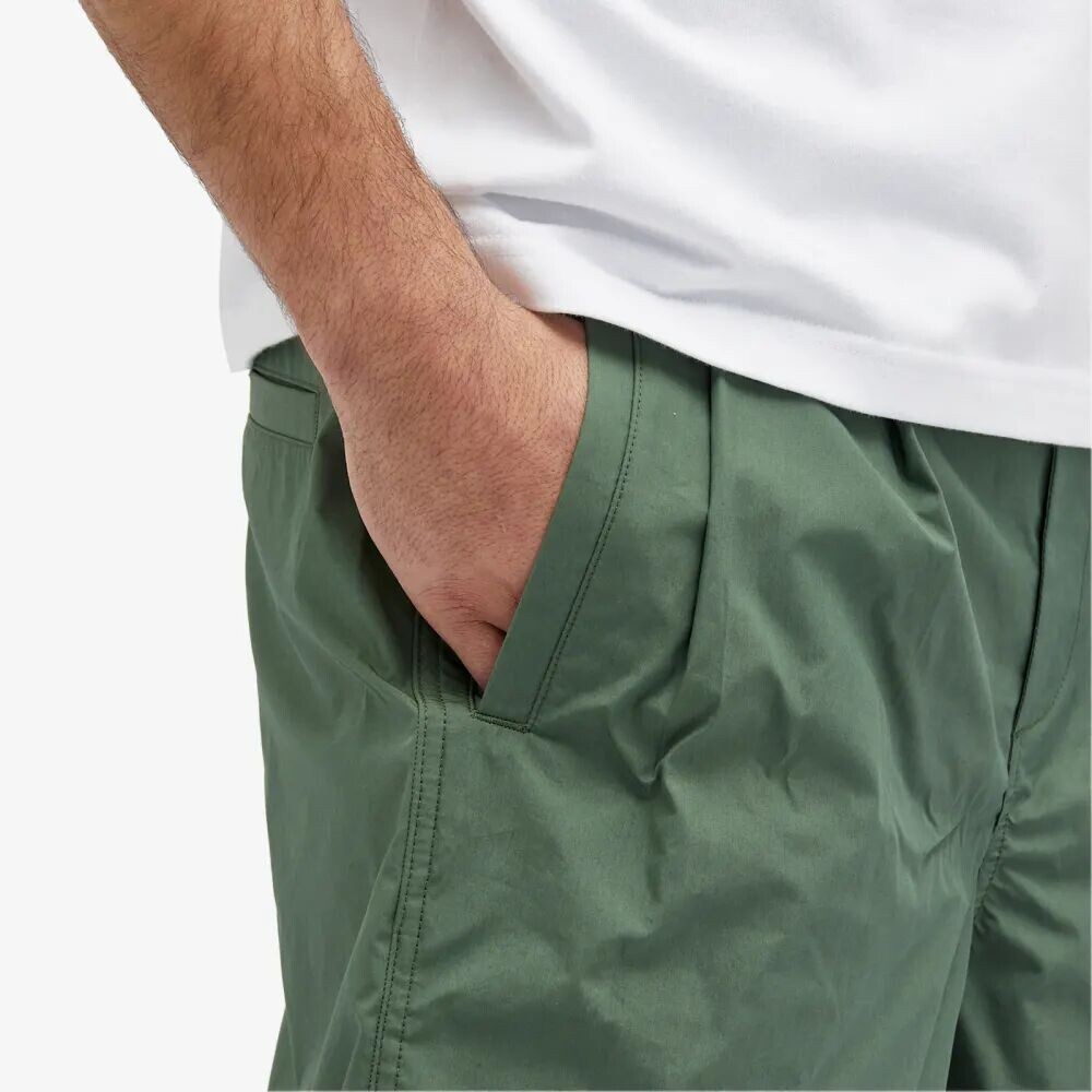

Garbstore Широкие легкие шорты со складками, зеленый