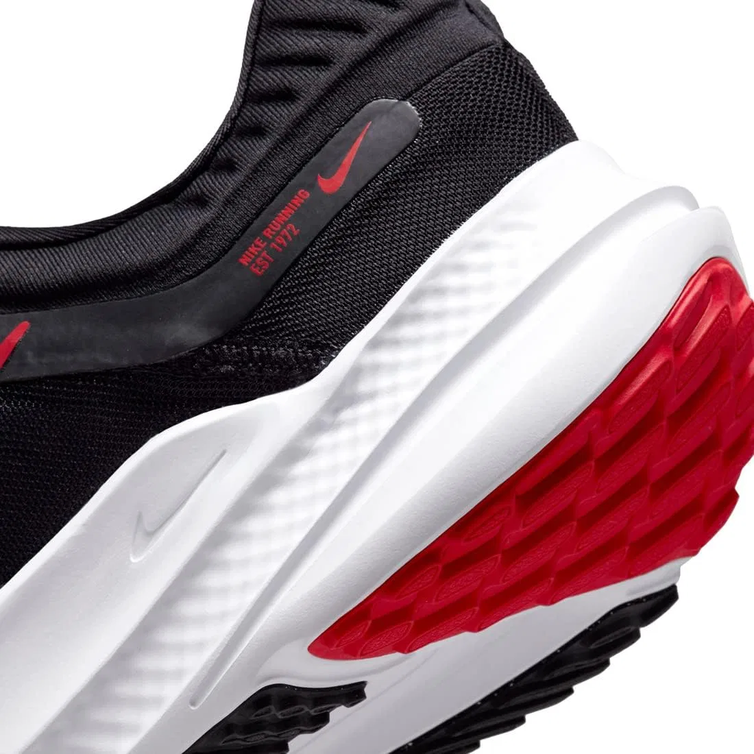 Мужские беговые кроссовки Nike Quest 5 DD0204, Black University Red Smoke Grey — фото 2