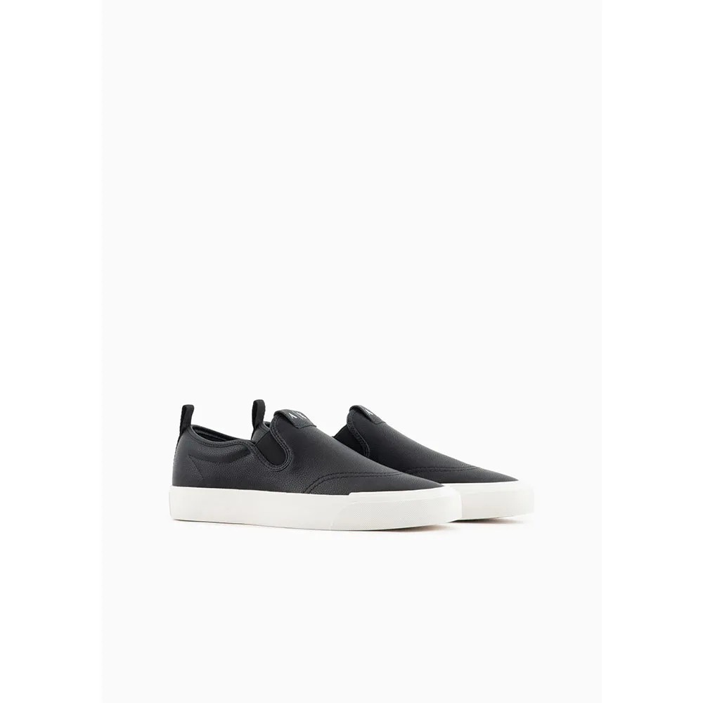 

Кроссовки Armani Exchange XUY010_XV799 slip-on shoes, черный