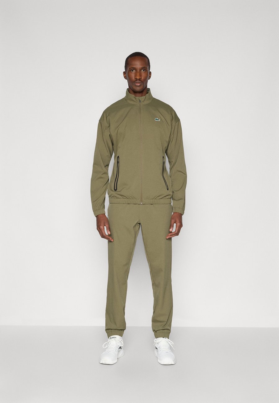 

Спортивный костюм Lacoste Sport TRACKSUIT TOUR SET, Olive
