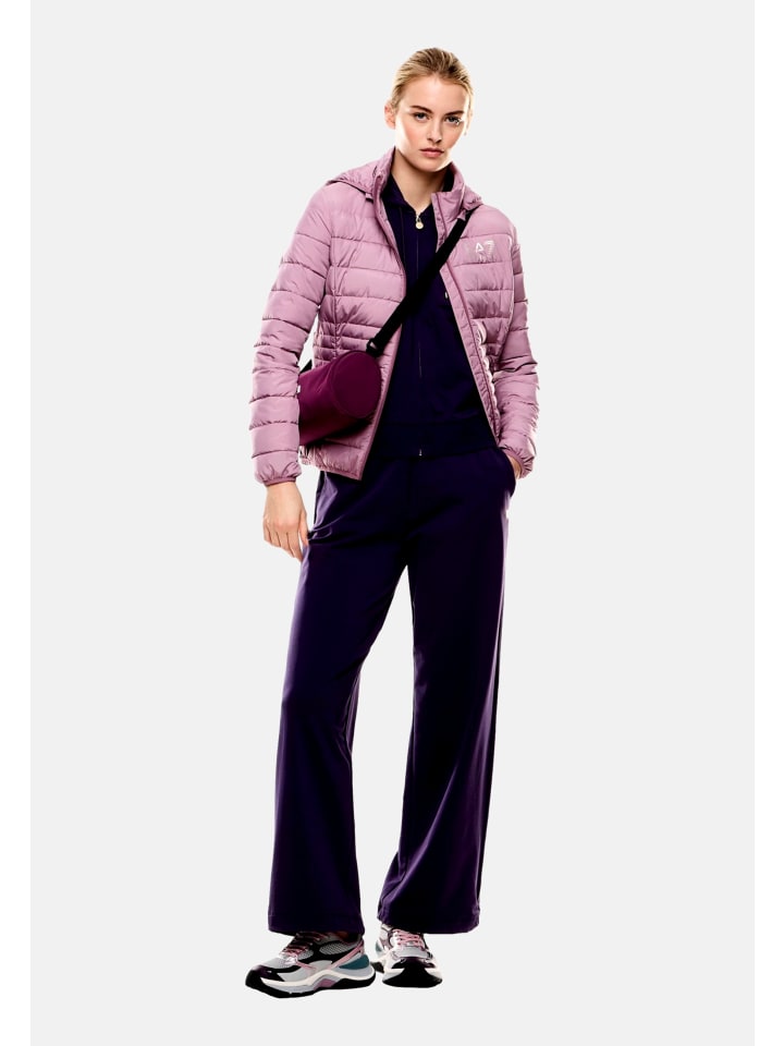 

EA7 Розовая куртка