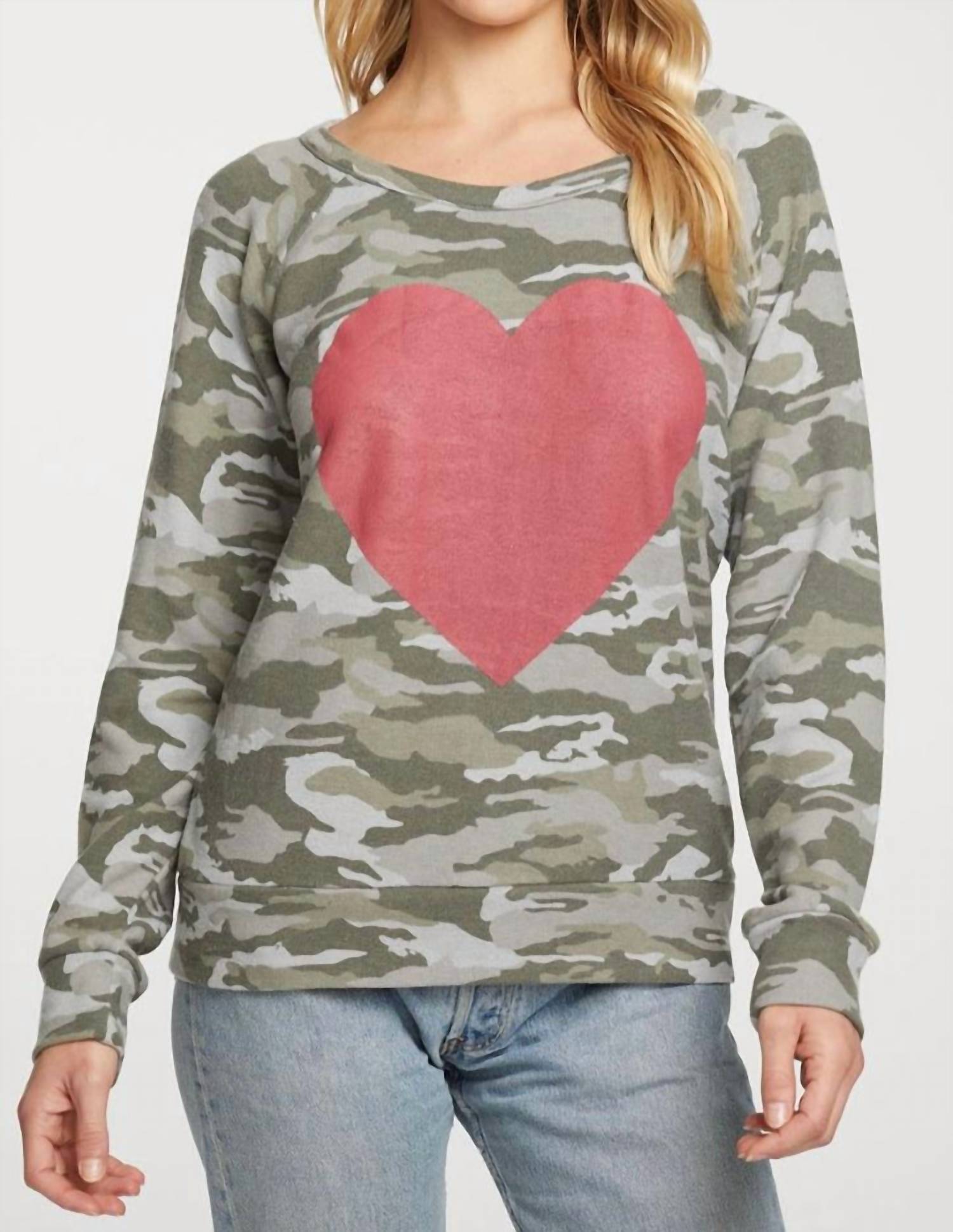 

Пуловер с длинным рукавом и реглан Rpet в цвете Camo Red Heart Chaser