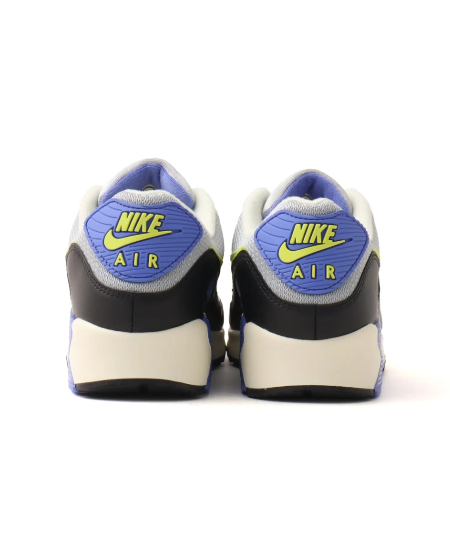 Мужские кроссовки с технологией Tuned Air Nike AIR MAX PLUS III светло-серые — фото 3