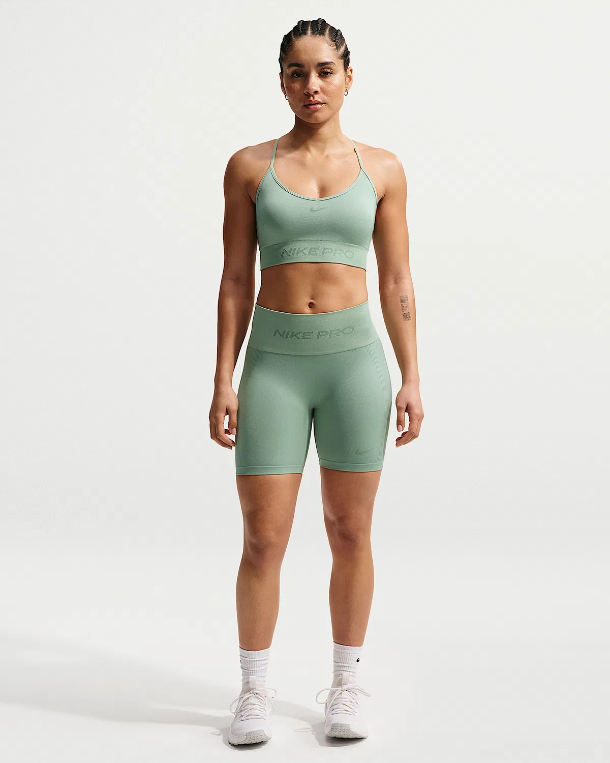 Женский спортивный бюстгальтер Nike Pro Seamless с легкой поддержкой и чашками, Steam — фото 4