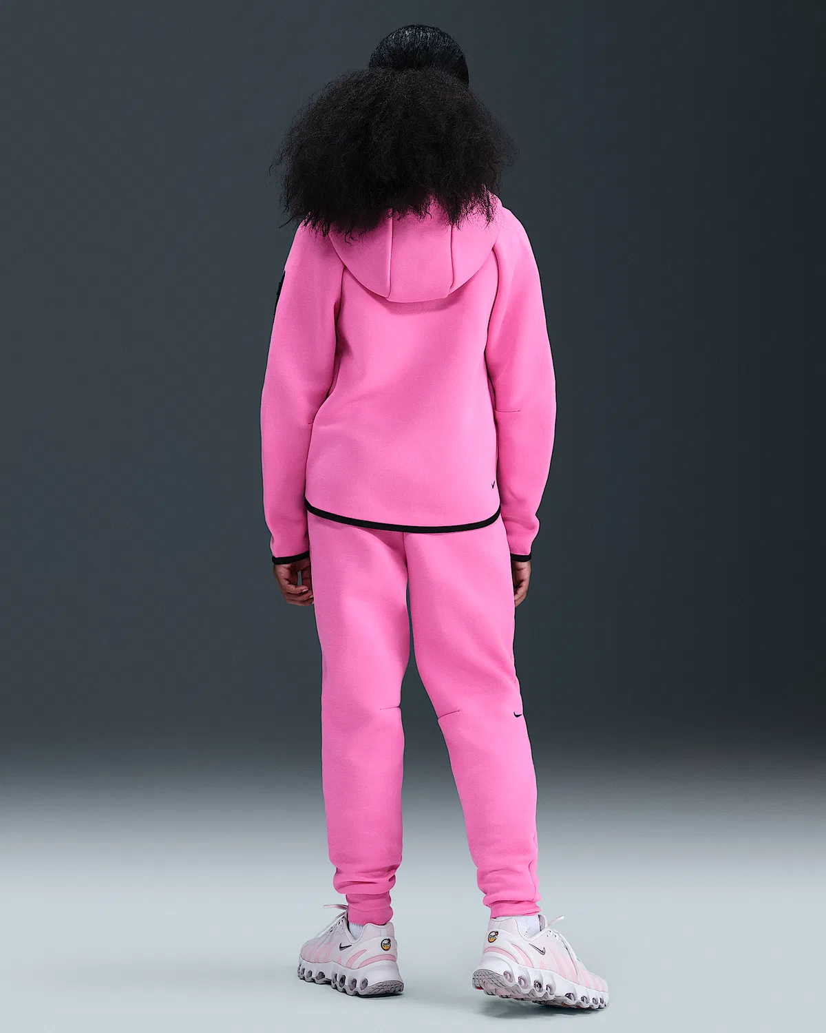 Джоггеры для девочек Nike Sportswear Tech Fleece, Playful Pink/Black/Black — фото 4