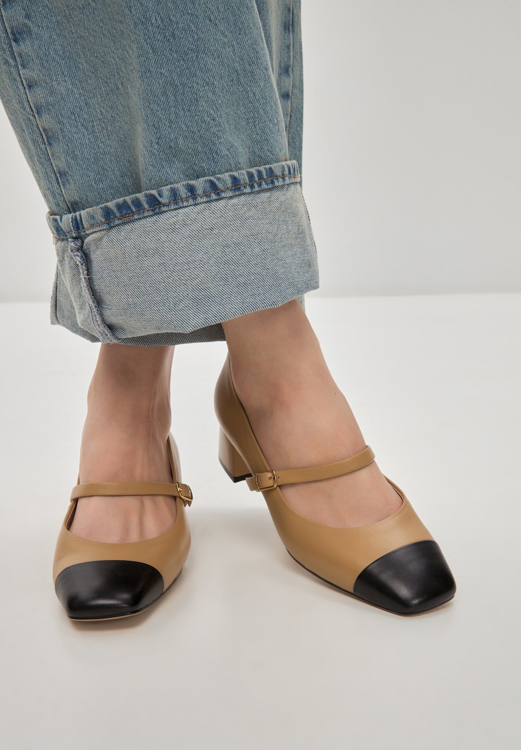 Классические туфли на каблуке BLOCK HEELS Cesare Gaspari, бежевый — фото 4