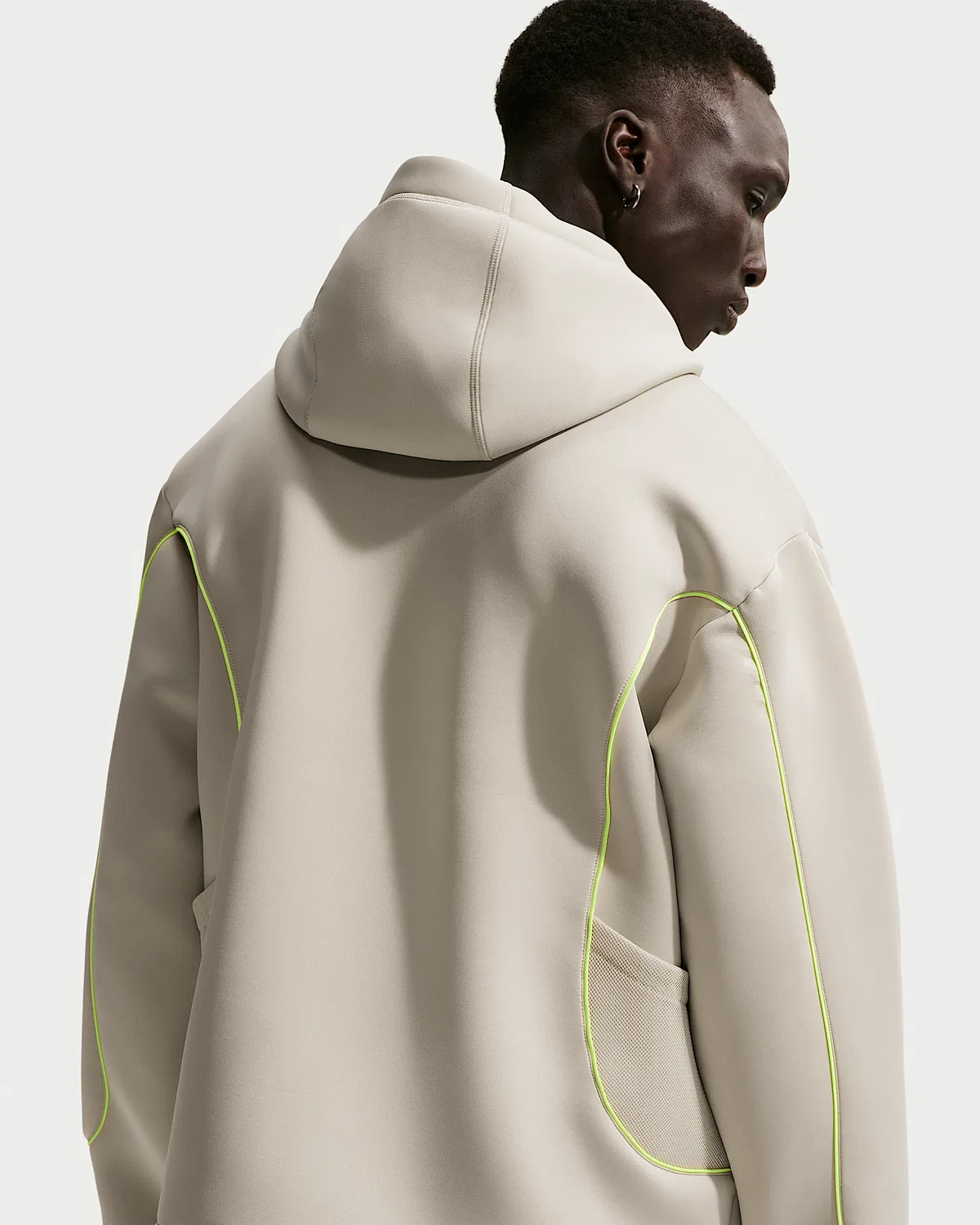 Мужская худи Nike Project F.R.O.G. с пузырчатой сеткой, Cream II/Black/Volt Ice/Volt Ice — фото 2