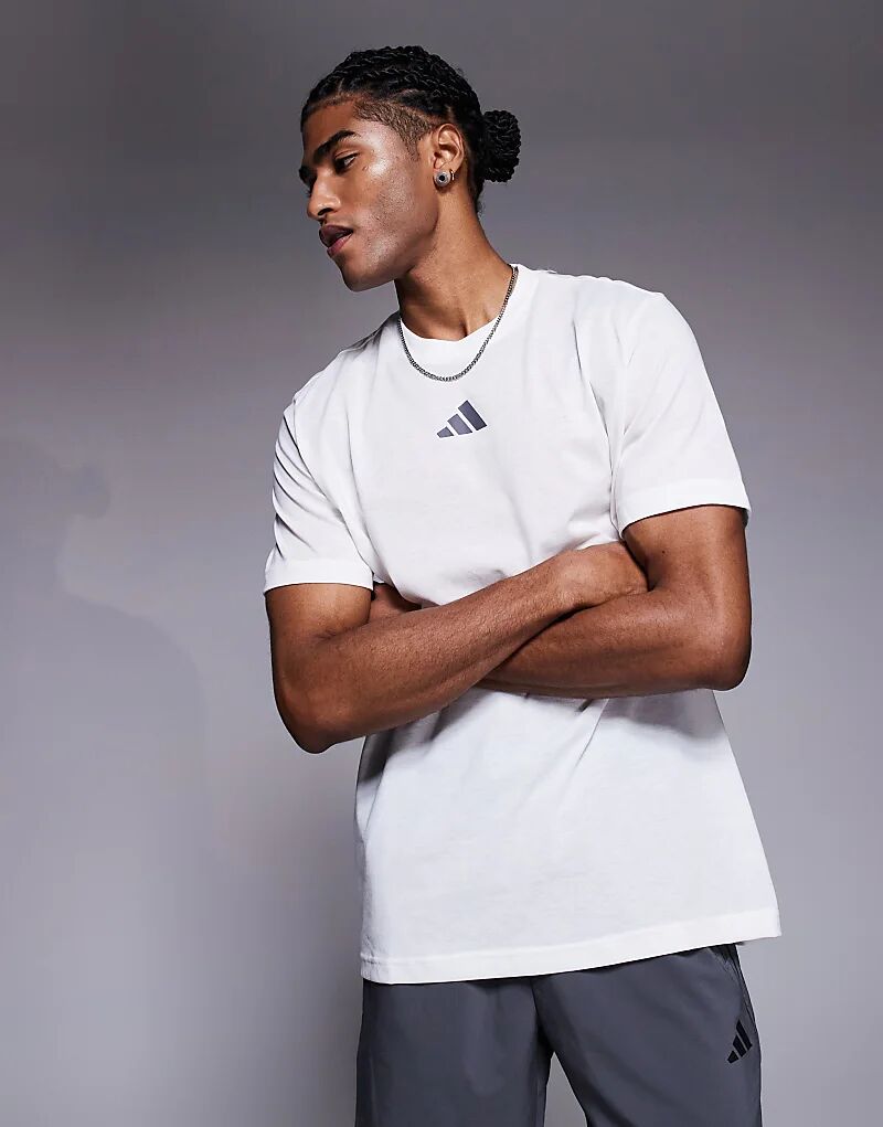 

Футболка adidas Training с принтом «Прогресс» на спине белого цвета Adidas Performance