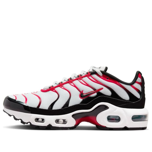 

Кроссовки air max plus 'pure platinum black university red' Nike, мультиколор