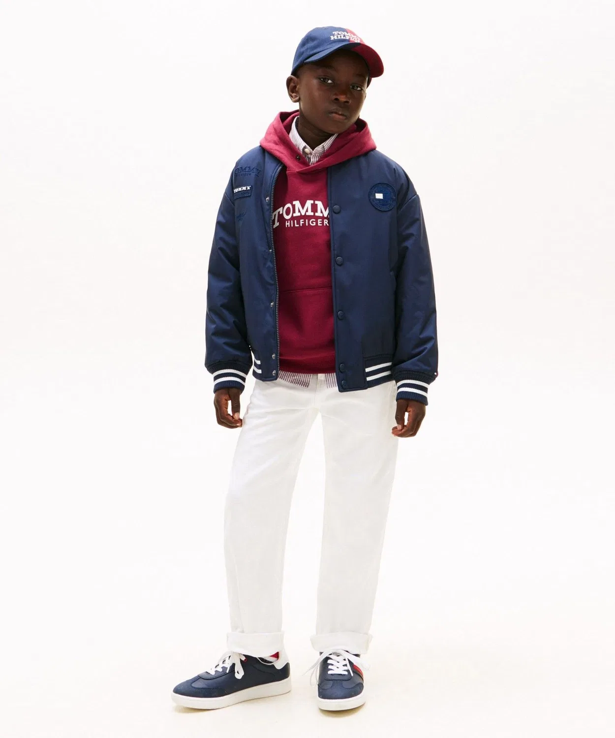 Куртка-бомбер Tommy Hilfiger мальчиковая утепленная разноцветная — фото 3