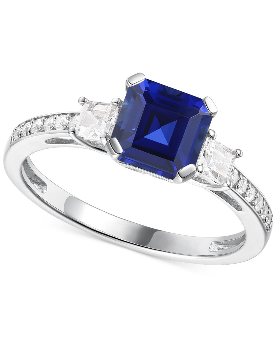 

Кольцо с тремя камнями: искусственно выращенный морганит (1,75 карата) и искусственно выращенный белый сапфир (0,75 карата) в оправе из стерлингового серебра с покрытием из 14-каратного розового золота Macy's, Sapphire