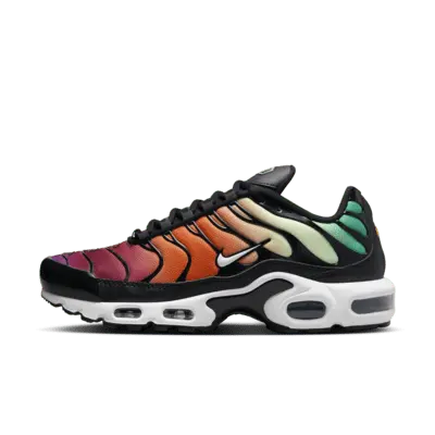 

Кроссовки Nike Air Max Plus, цвет Black/Viotech/Team Red/White