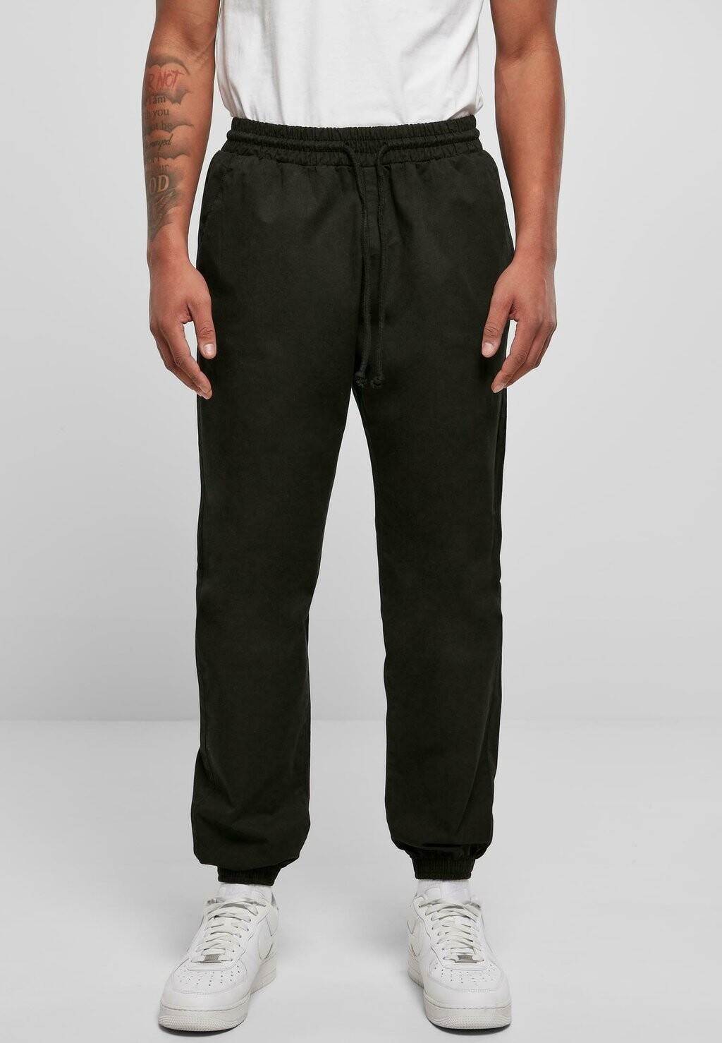 

Брюки BASIC JOGG Urban Classics, черный