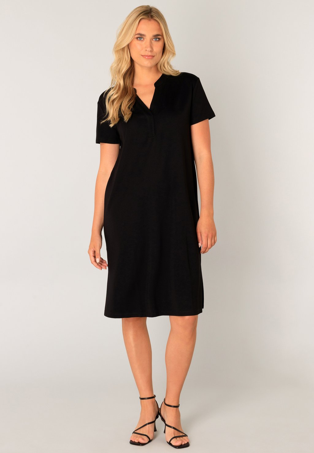 

Повседневное платье ONE PIECES YEN BASE LEVEL, черный