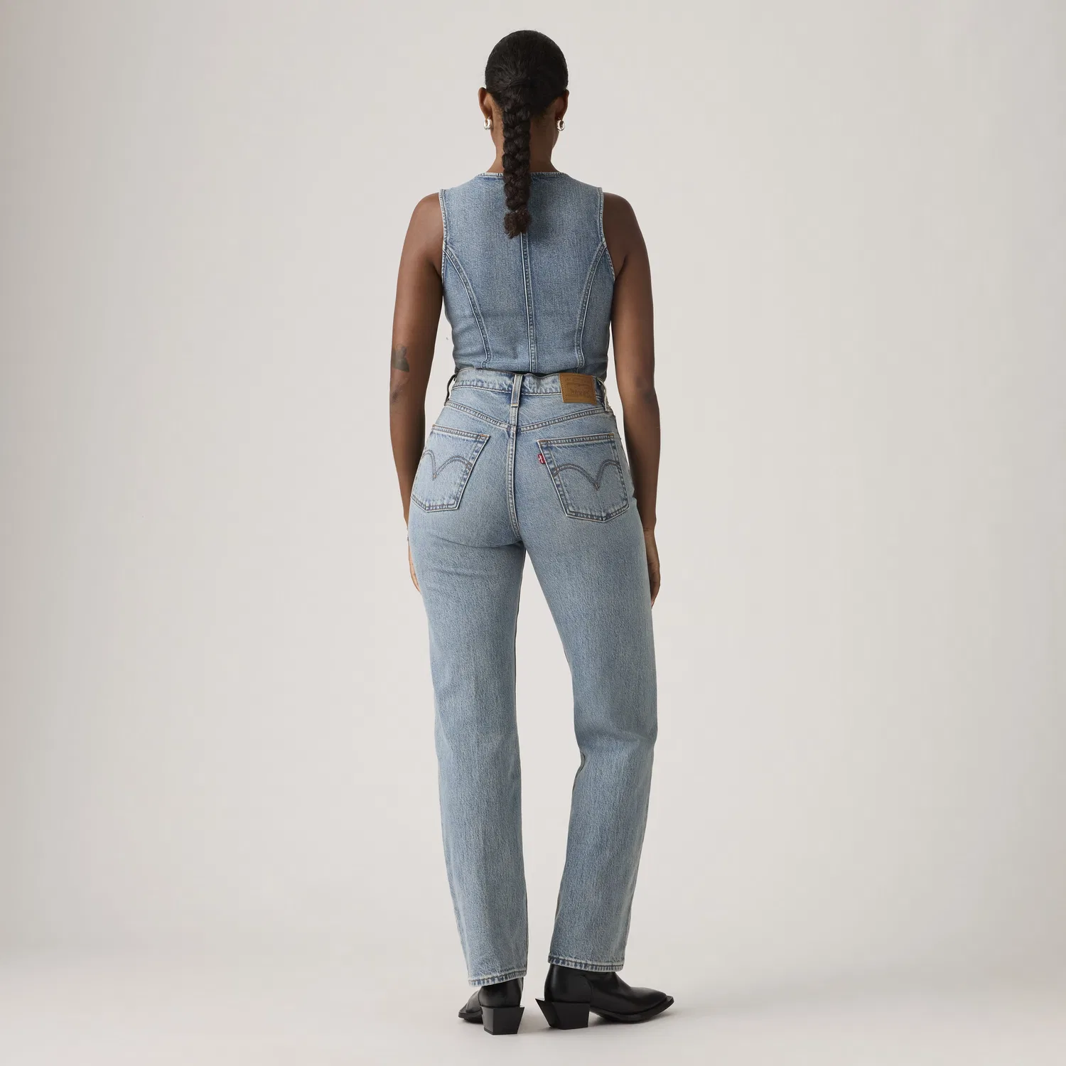 Женские прямые джинсы с ребристой текстурой и полной длиной Levi's, Medium Wash — фото 3